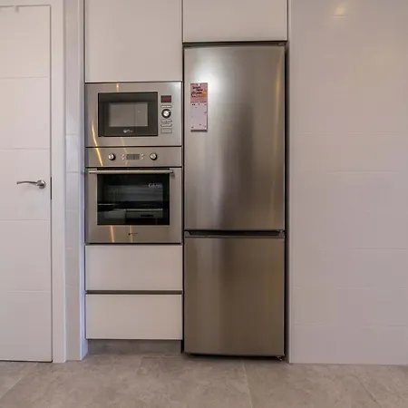 Διαμέρισμα Modern Holiday With Spacious Terrace *
