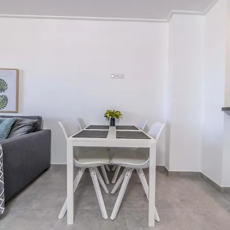 Modern Holiday With Spacious Terrace *