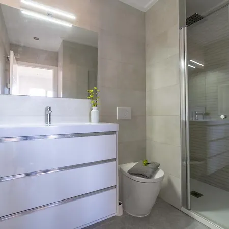 Apartment Modern Holiday With Spacious Terrace *