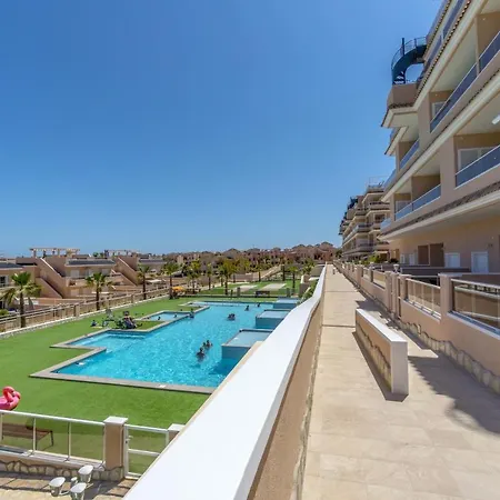 Apartment Modern Holiday With Spacious Terrace